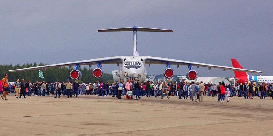 il 76 ilushin jet for cosmonauts training 21018513831 o