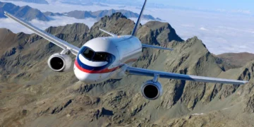 SSJ 100