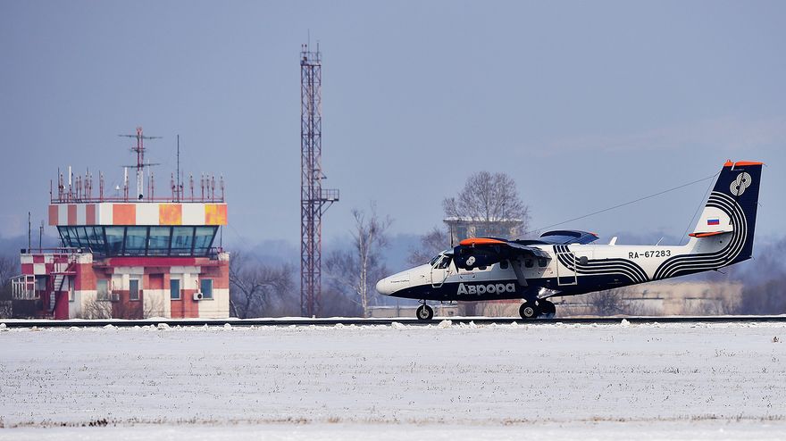 Самолёт «Авроры» в аэропорту Владивостока. Фото: (с) Юрий Смитюк / ТАСС