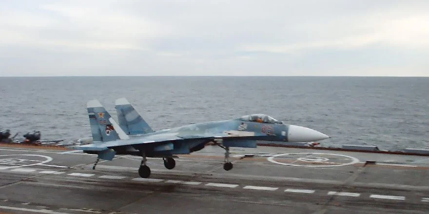 su 33 65 red
