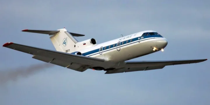 Як-40 — первый