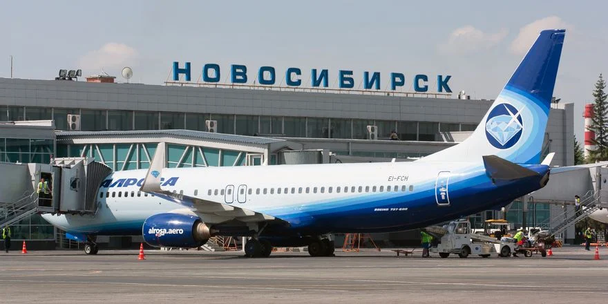 tolmachevo b737 800