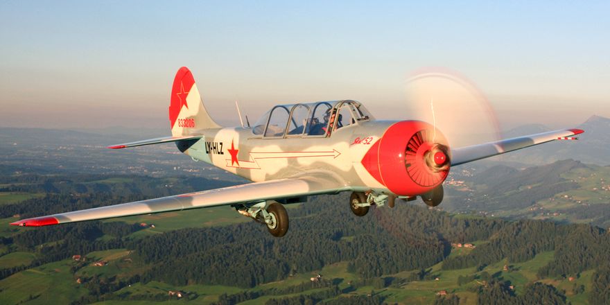 yak 52