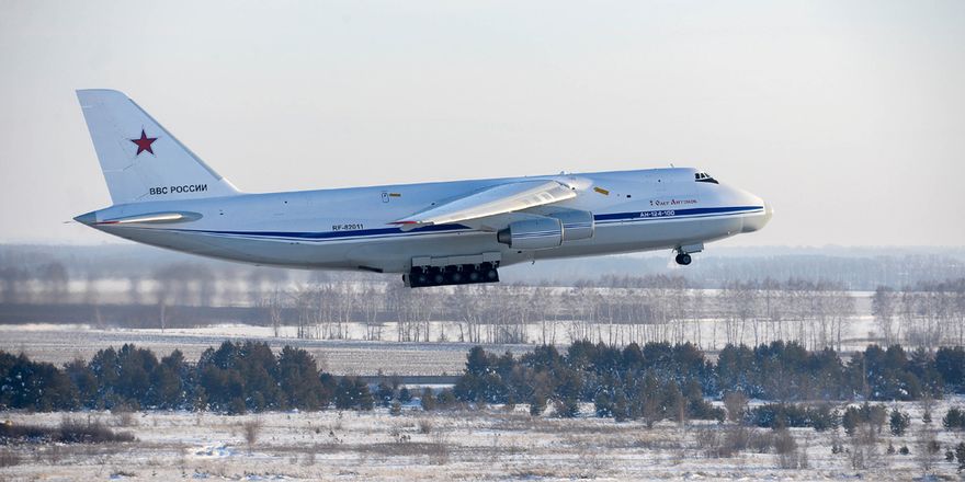 Ан-124-100 «Олег Антонов»