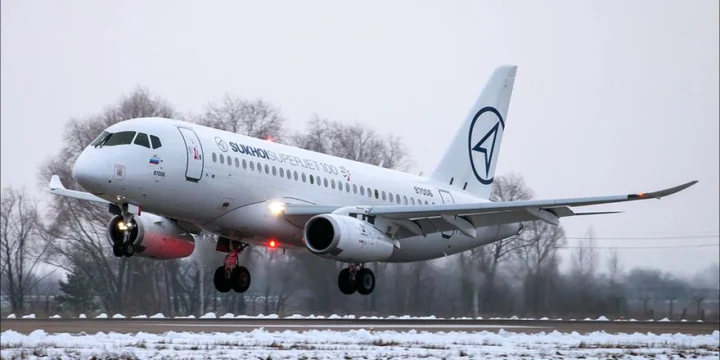 ssj 100 97006 winglets 1