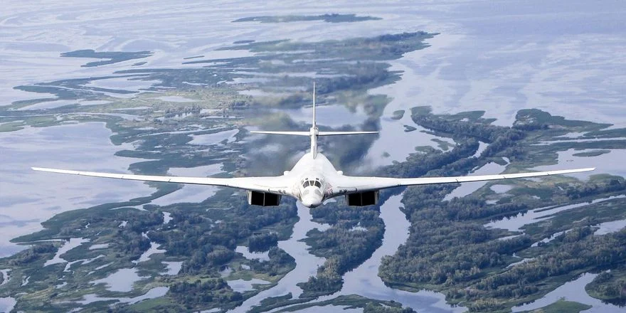 tu 160 above volga river 1