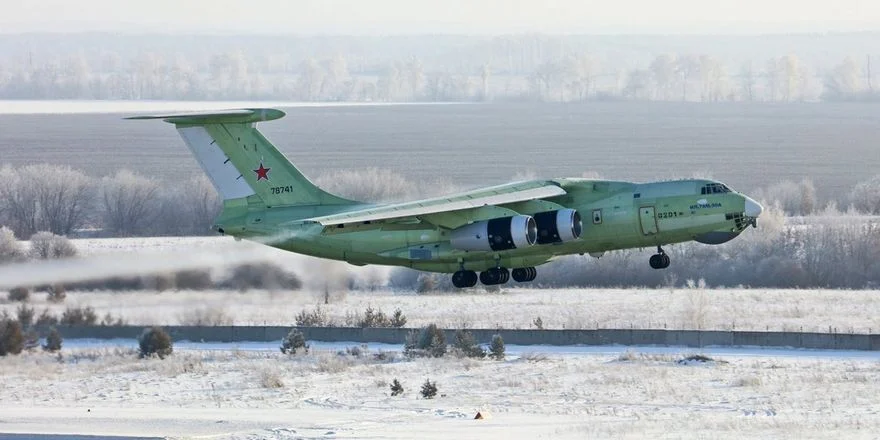 Самолёт-топливозаправщик Ил-78М-90А совершил