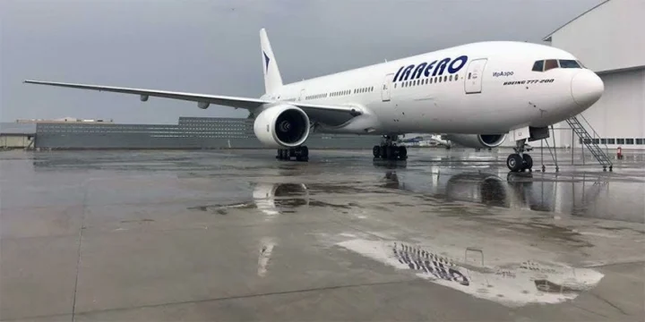 b777 200 iraero