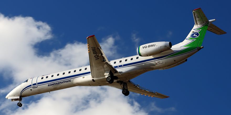 komiaviatrans erj embraer 145