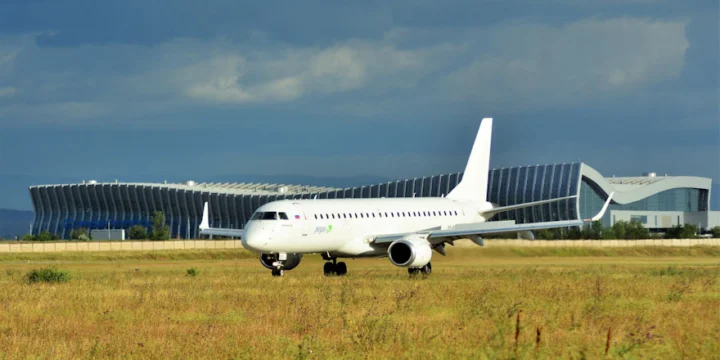 Симферополь emrbraer airport
