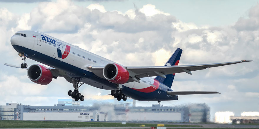 B777 300ER azur air vq bzc