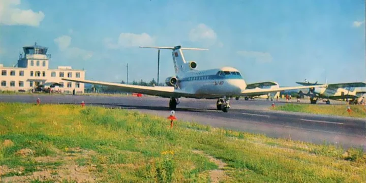 Великий Устюг Як-40