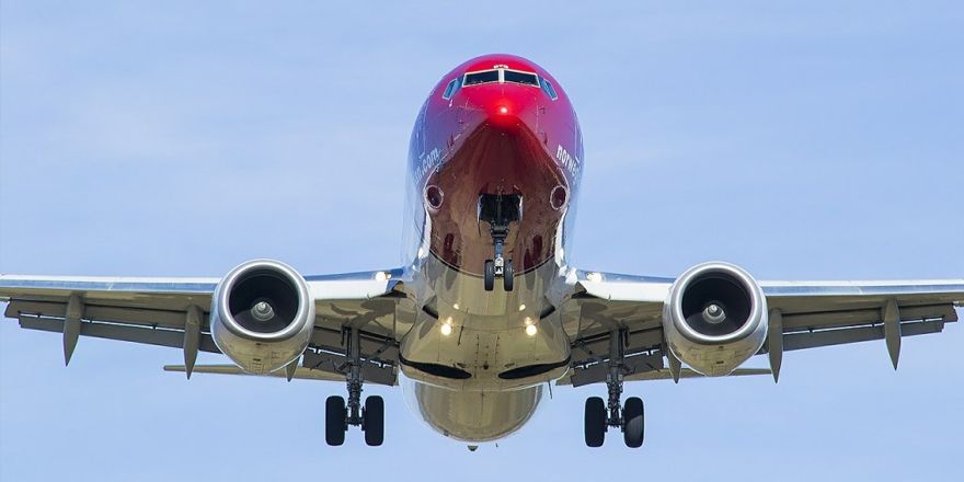 norwegian air b737