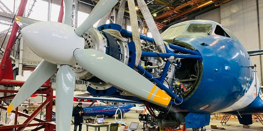 hibrid engine yak 40