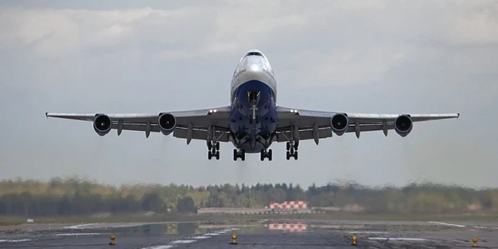 landing aproach airplane DME