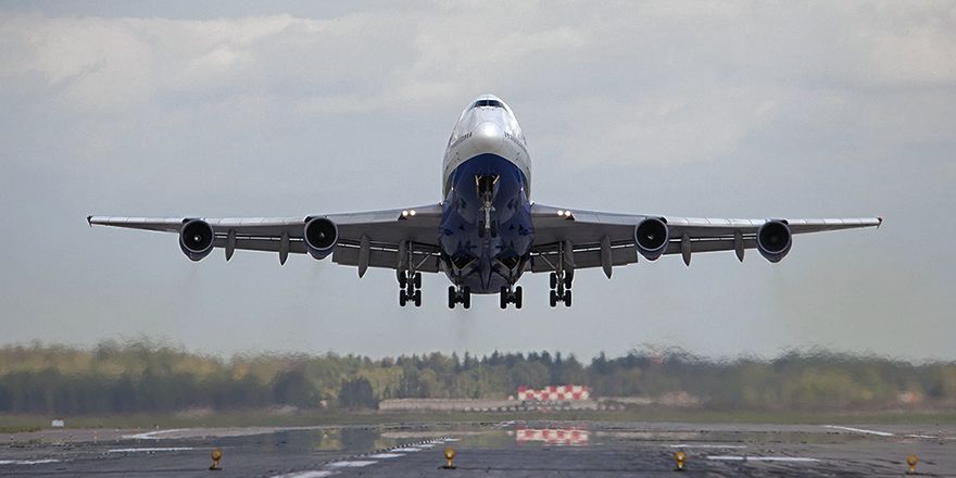 landing aproach airplane DME