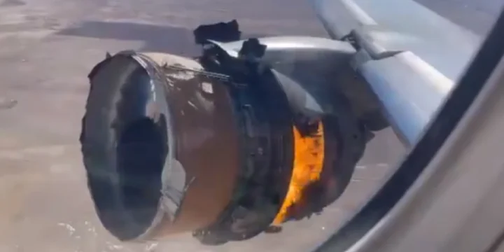 pw4000 in fire B777