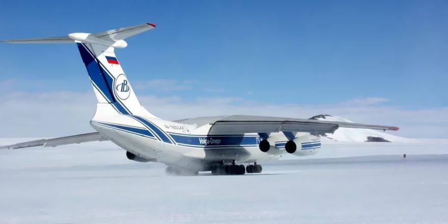 il 76md volga dnepr antarctica1