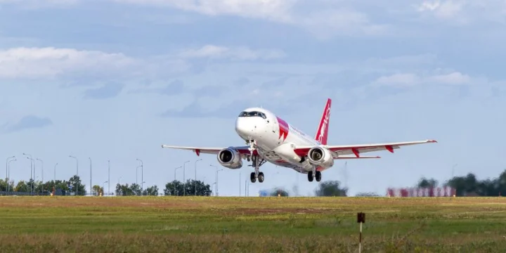 ssj100 red wings