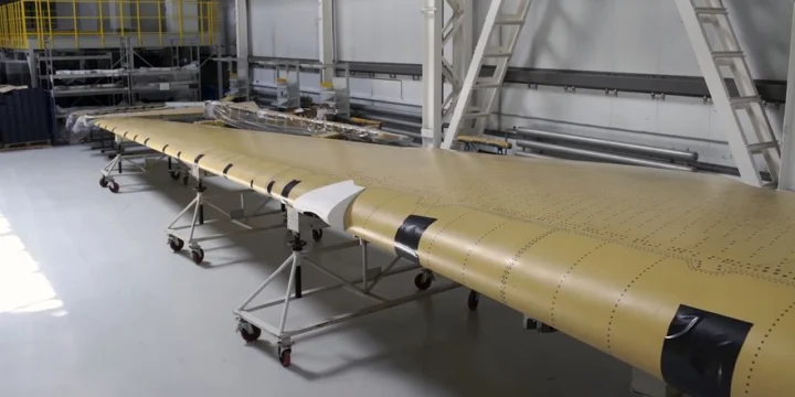 mc 21 composite wing