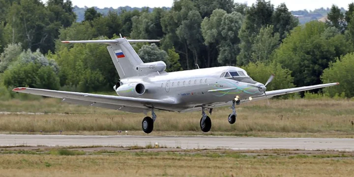 yak 40 ll test flight