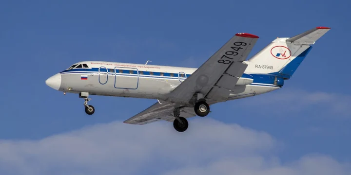 як-40