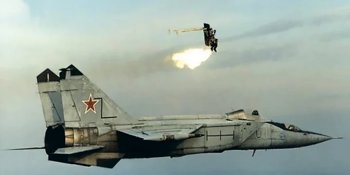 mig 25