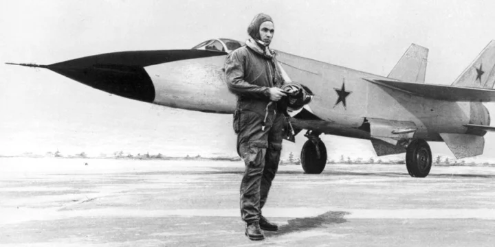ostapenko mig 25