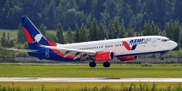 b737 800 azur air