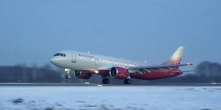 mc 21 73054 rossia livery landing 2