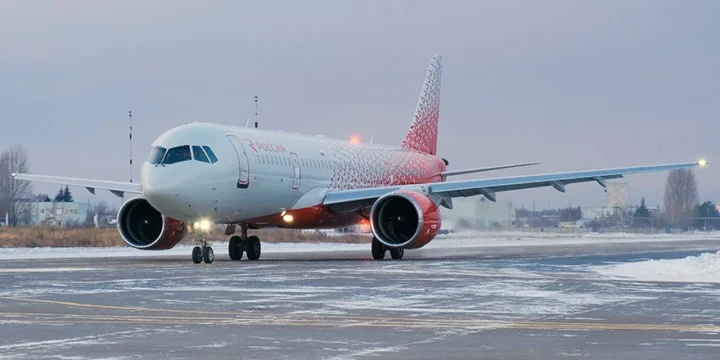 mc 21 73054 rossia livery 3
