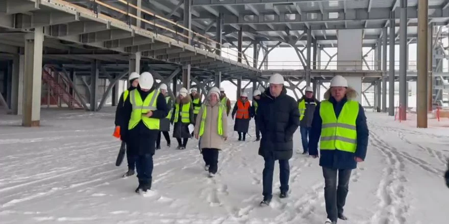 novokuztetsk airport construction