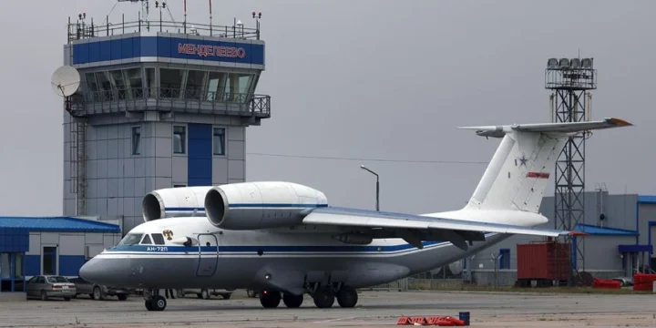 an 72 kunashir mendeleevo airport