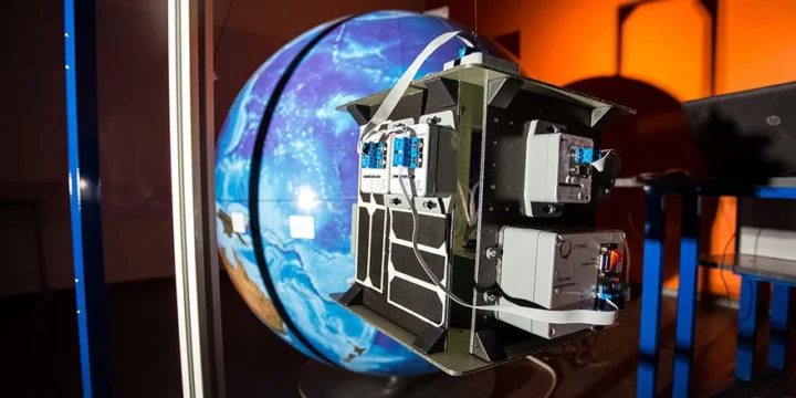 space simulator orbita