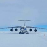Самолёты Ил-76ТД-90ВД доставят в Антарктиду специалистов очередной экспедиции