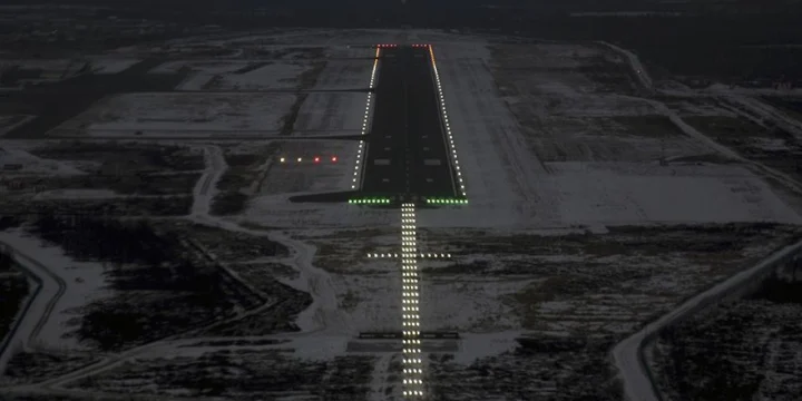 runway lights novy urengoi