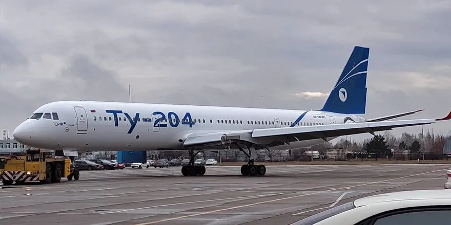 tu 204 64043 rollout