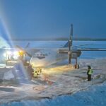 Севший на лёд Колымы Ан-24, отбуксировали в аэропорт Зырянка