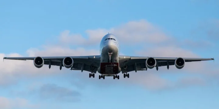 b747 busines lines