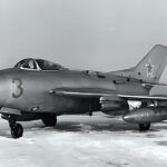 МиГ-19 — фронтовой истребитель с двигателями АМ-9Б