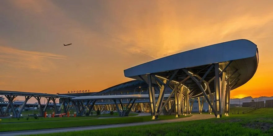 yuzhno sakhalinsk airport