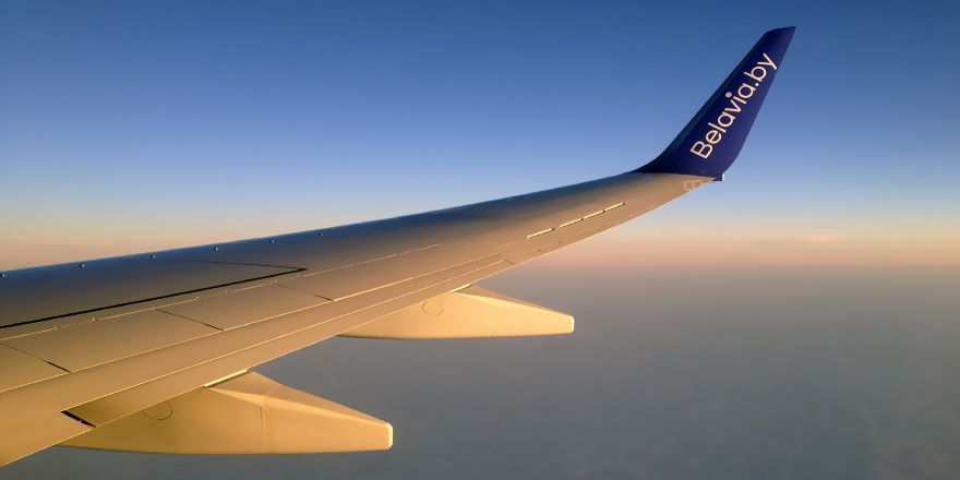 belavia in flight from window b737