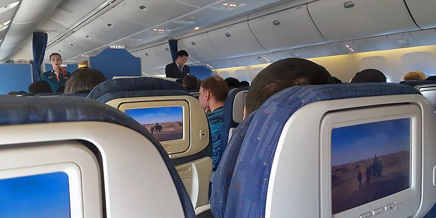 Boeing 767 Uzbekistan Airlines Узбекистон хаво йуллари салон монитор в спинке кресла