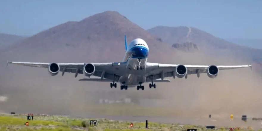 a380 gear on