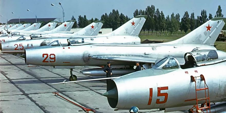 Су-7 – истребитель со стреловидным крылом » Авиация России