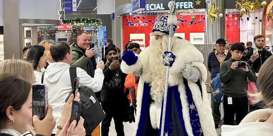 tashkent airport new year flash mob 1
