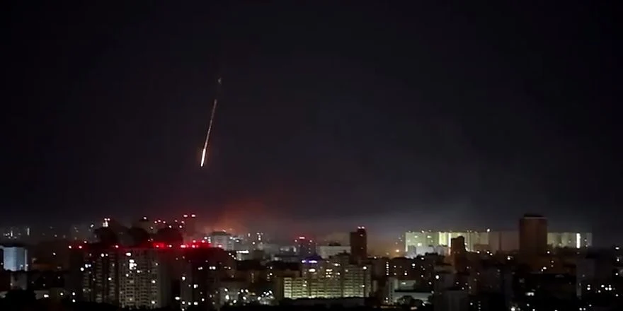 массированного комбинированного удара крылатыми ракетами Х-101 и "на закуску" оперативно-тактической квазибаллистической БР 9М723-1 "Искандер-М"