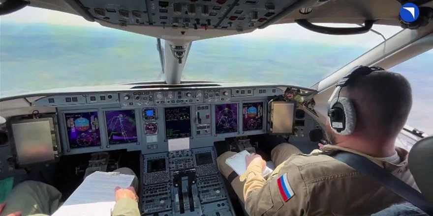 sj 100 cockpit