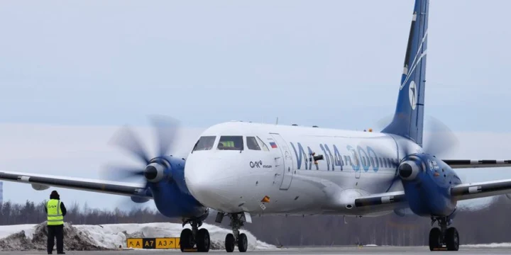 Архангельск. Ил-114-300, SJ-100