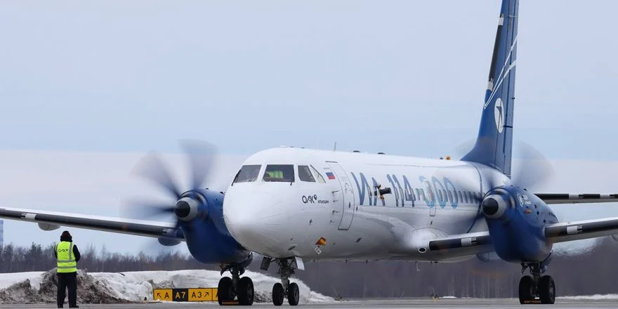 Архангельск. Ил-114-300, SJ-100